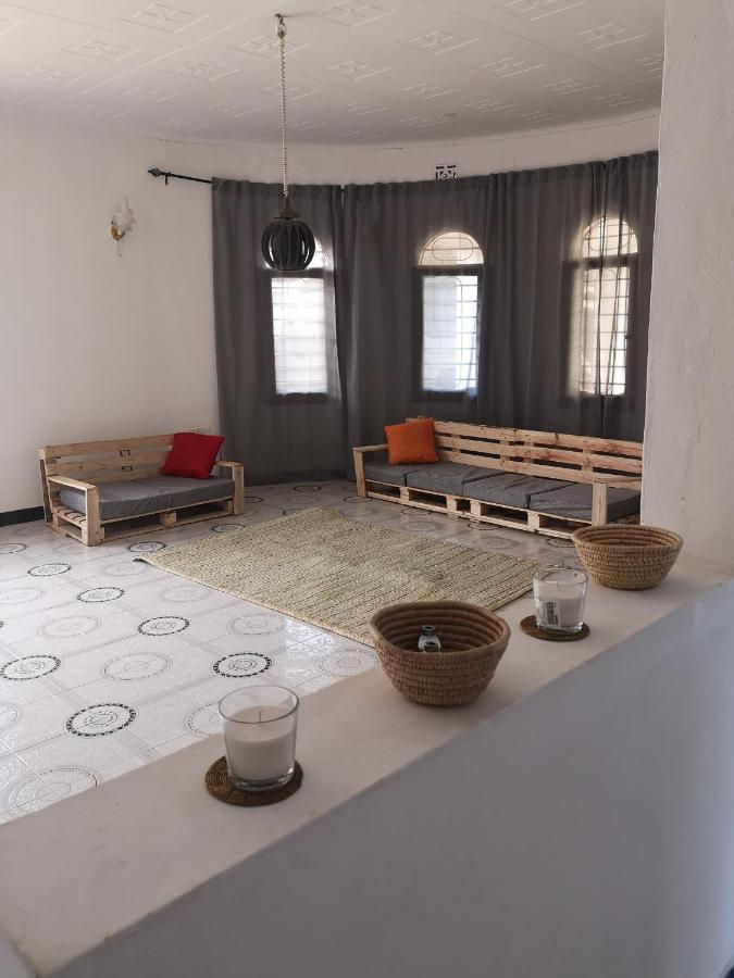Safari Adventures-House Bed & Breakfast อารูชา ภายนอก รูปภาพ