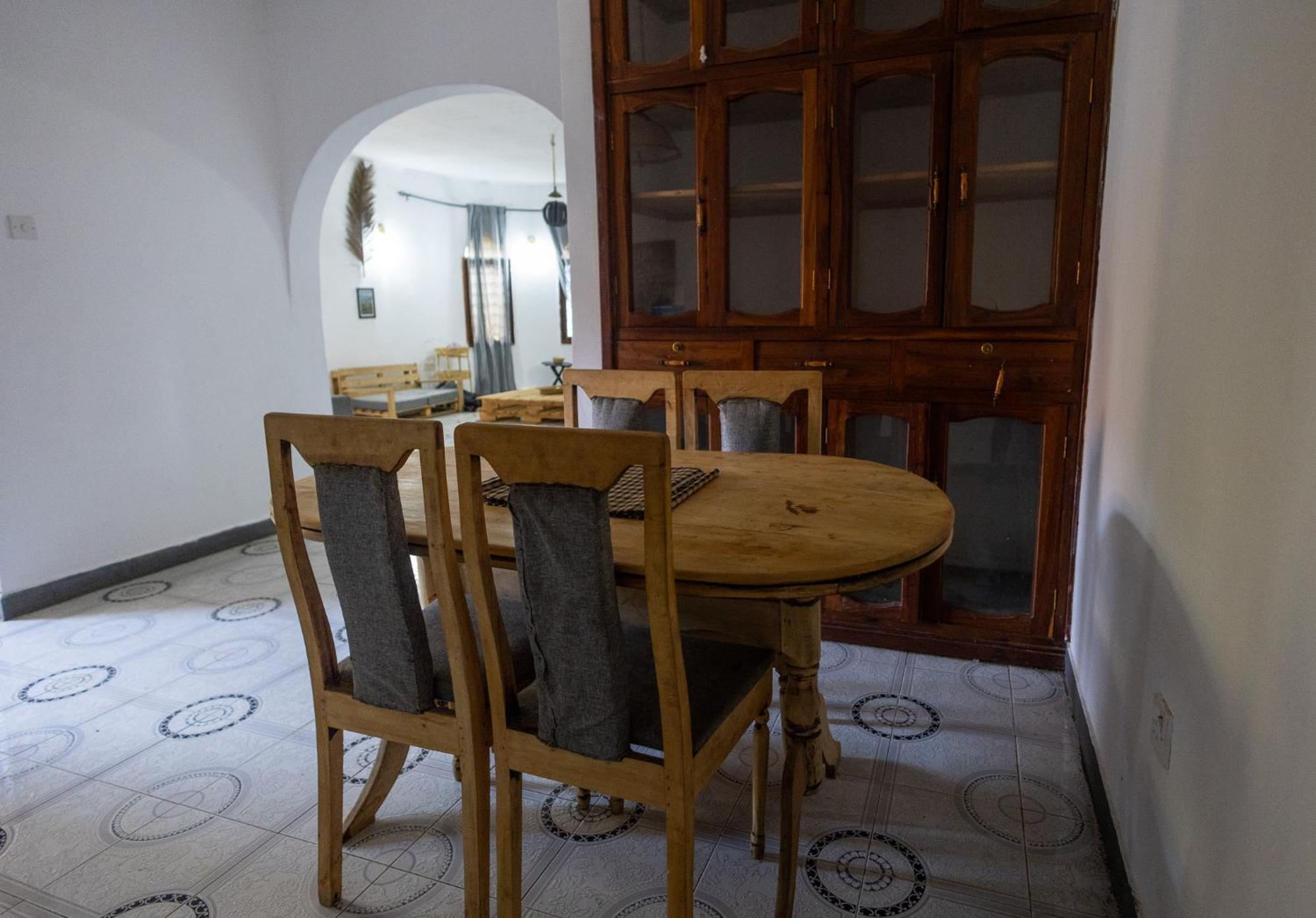 Safari Adventures-House Bed & Breakfast อารูชา ภายนอก รูปภาพ