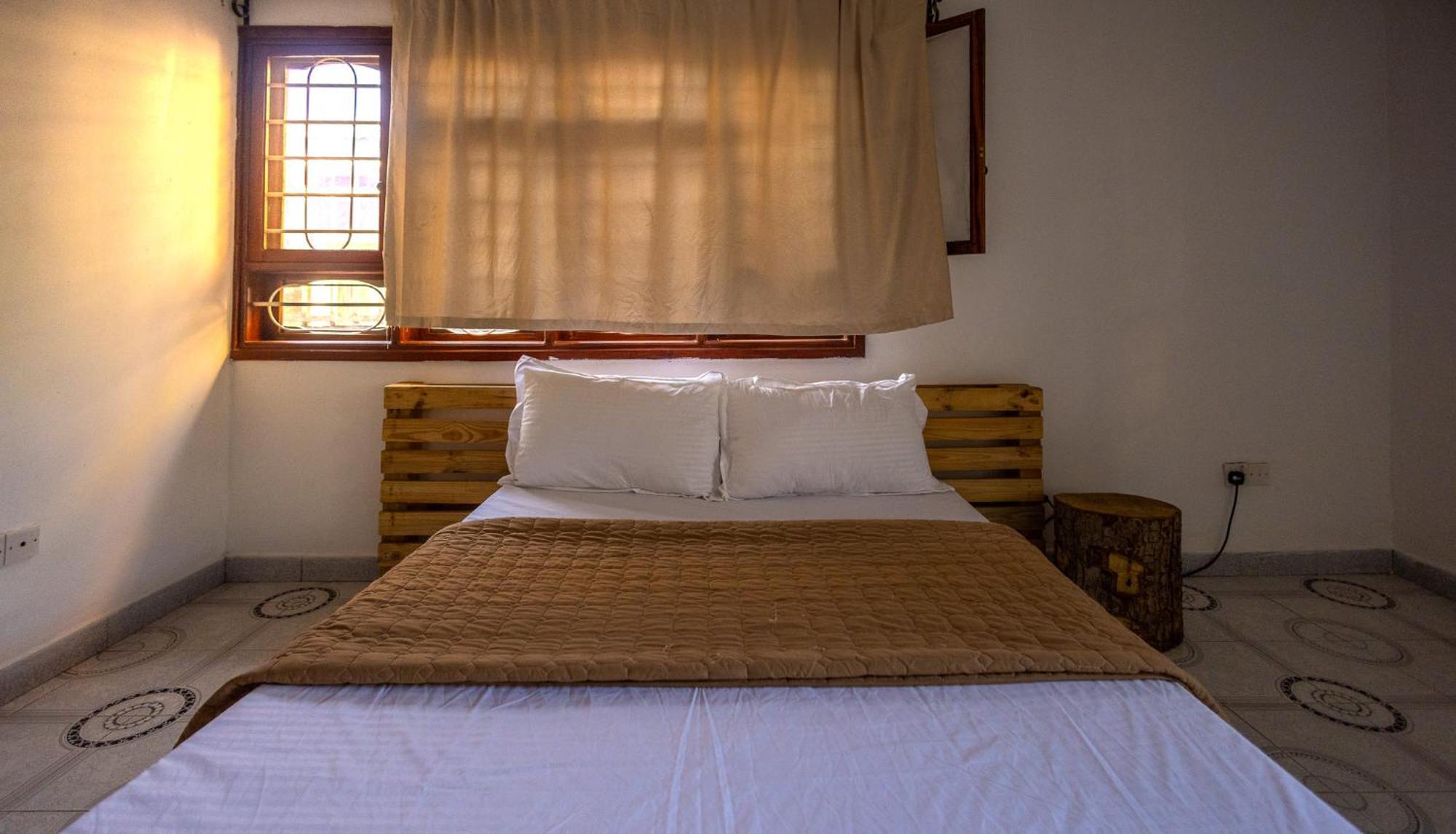 Safari Adventures-House Bed & Breakfast อารูชา ภายนอก รูปภาพ